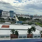 Anna\'S Place At Sea Residences