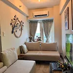 Penthouse Lvl Luxury Cndo Nr Moa
