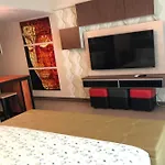 Prs At One Palm Tree Villa Near Airport