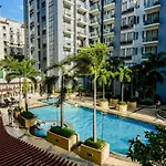 One Palm Tree Villas Condominium - Studio 10Th-O Fl With Balcony - Across Terminal 3 Airport