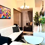 Daniella\'S Modern & Cozy Suite In Uptown Bgc
