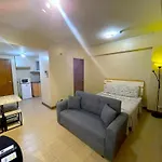 Econo Rooms Two Palm Tree Villa