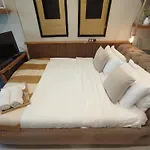 The Staycation - Serviced Rooms