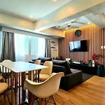 California Themed Condo In Bgc