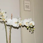 Spotless Cozy Studio Unit @ 150 Newport Across Naia T3