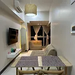 Classy And Spacious 1Br-T1
