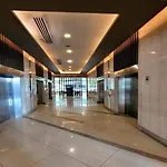 Avery\'S Place @ One Eastwood Avenue