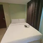 Spacious Studio Apartment B502