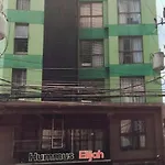 Spacious Studio Apartment B306