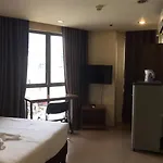 Spacious Studio Apartment B303