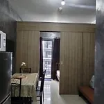 Reyes Staycation Shore 2 Tower 2 Smdc Residences