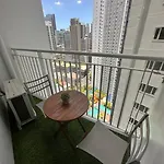 The Brentt Piazza At Sm Jazz Makati With Balcony