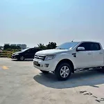 Budget 2 Bedroom With Free Parking Near Naia