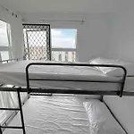 Budget 2 Bedroom With Free Parking Near Naia