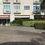 Sea Residences Moa -Pauljade Place
