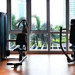 Executive Gem Beside Malls And Bars At Uptown Bgc