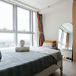 Bgc Skyline 2Br Suite With Parking In Uptown Bgc