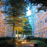 George 2Br Netflix Pool Wi-Fi Trees Residences Qc