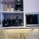 Marias Suite Near Manila Bay Free Use Of Pool