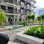 Rosver Hideaway At S Residence Close To Moa A 5 Minutes Walk