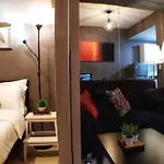 Homey Makati Condo Unit With Netflix