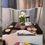 Casa Del Castillo At Fame Residences