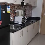 Sea Residence Condo Staycation Moa Complex By Elijah