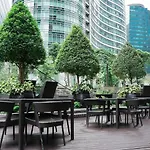 Tarzan In The City! In Avant Bgc Parking With Fee