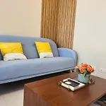 Bgc One Uptown Residence King Bed 3 Min Walk To Malls And Restaurants