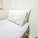 Stone House Hotel Manila