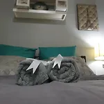 Venice Apartments In Mckinley Hill Bgc Taguig With Netflix And Wifi