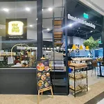 1Br Unit Condotel W Balcony Fame Residences -Fm48