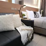 Staycation Near Mall Of Asia, Condotel With King Bed