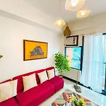 Lovely 2Br Penthouse In Poblacion, Makati