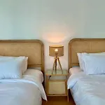 Charming 3-Br Condo In Bgc