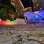 Manila Urban Resort at Azure