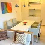 Bgc Luxe Interior Suite With Golf Course View