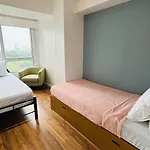 Bgc Luxe Interior Suite With Golf Course View
