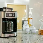 The Oasis 1 Bedroom With Pool Sauna Gym And More
