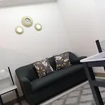 Luxurious Haven By The Bay - 2Br Near Moa Picc Ccp