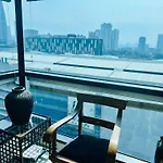 Spacious 1Br Steps To Megamall Ortigas City View