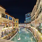 Casa Feliza Belle-Veranda Overlooking Venice Grand Canal Gondola Ride, With Pool,Gym,Tennis,Basketball Courts,Sauna And Massage Room
