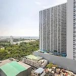 Luxurious Bayview 2Br Near Moa Picc Ccp Free Wifi In Pasay