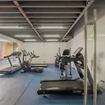 Elegant Condo In Qc 100Mbps Internet Speed Free Gym & Pool Access