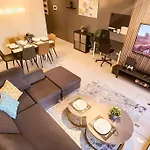 Spacious Executive 3Br Apt With Ps4 & Bathtub In Bgc