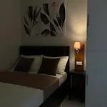 Cozy Condo Stay Near Moa