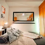 Pool View 1Br 2-4 Guests, 5 Mins To Mall Of Asia
