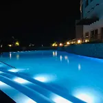 2-Bedroom Condo With Swimming Pool