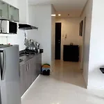 Explore Manila, Trendy 1Br Unit In Prime Location