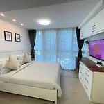 Cozy Place With Lots Of Storage